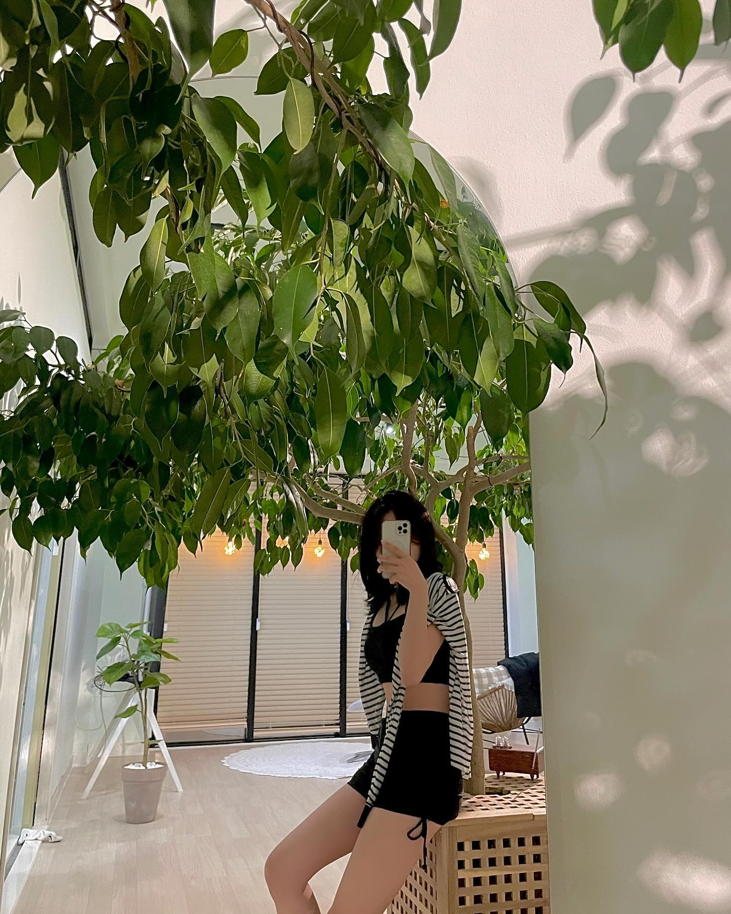 겨울에도 물놀이는 포기 모태…🖤
다이어트 실패했어도 부담없는 최애 수영복 imclaire.shop
.
그나저나 한달반만의 인스타라니.. 반성중..