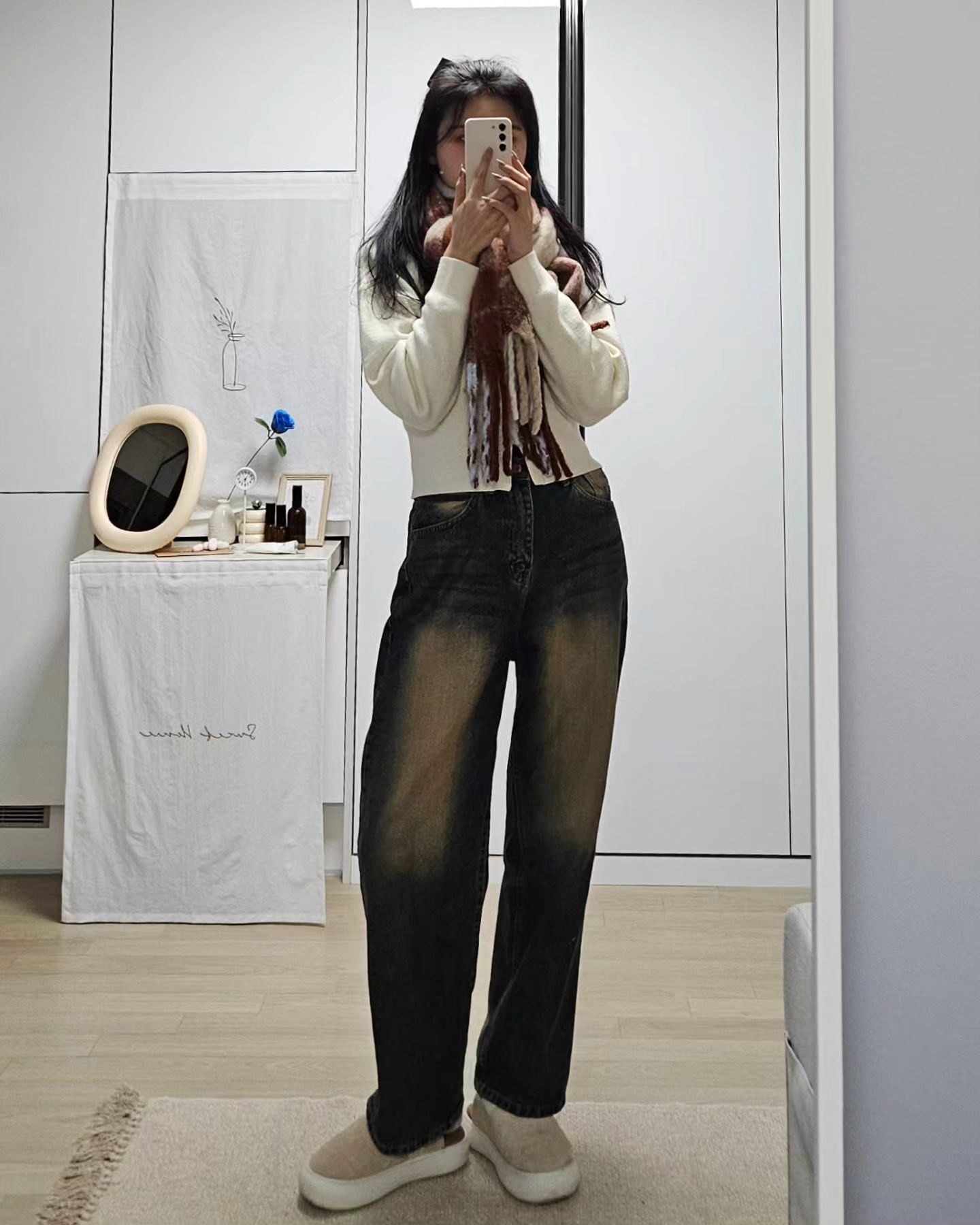 머플러♡
.
.
.
#오오티디#겨울코디#머플러#워싱데님#가디건#ootd