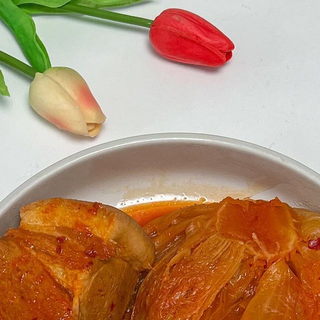 똘이 on Instagram: "#광고 평소에도 너~무 좋아하는 김치찜 꼭이밥상 통 돼지고기 김치찜이 맛있다길래 먹어봤는데 밥도둑이네요~ 100% 수제방식으로 숙성한 김치찜이라 고기도 부드럽고