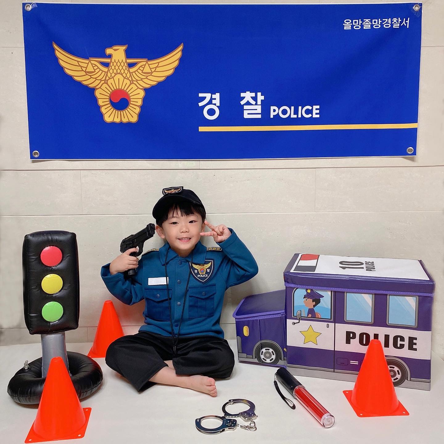ㅤㅤㅤ ㅤㅤ 
올망졸망 셀프촬영의 NEW 컨셉 ! ㅤㅤㅤ ㅤㅤ 
ㅤㅤㅤ ㅤㅤ 
올망졸망 아기경찰 👮🏻‍♀️💗💗♥️ㅤㅤㅤ ㅤㅤ 
ㅤㅤㅤ ㅤㅤ 
ㅤㅤㅤ ㅤㅤ ㅤㅤㅤ ㅤㅤ ㅤㅤㅤ ㅤㅤ 
olmang.zulmang_bebe 

ㅤㅤㅤ ㅤㅤ 
ㅤㅤㅤ ㅤㅤ 

ㅤㅤㅤ ㅤㅤ 

ㅤㅤㅤ ㅤㅤㅤ ㅤㅤ ㅤㅤ 

ㅤㅤㅤ ㅤㅤ 
ㅤㅤㅤ ㅤㅤ 
ㅤㅤㅤ ㅤㅤ 

ㅤㅤㅤ ㅤㅤ 
ㅤㅤㅤ ㅤㅤ 
ㅤㅤㅤ ㅤㅤ 
ㅤㅤㅤ ㅤㅤ 
ㅤㅤㅤ ㅤㅤ 
ㅤㅤㅤ ㅤㅤ 
ㅤㅤㅤ ㅤㅤ 
ㅤㅤㅤ ㅤㅤ 
ㅤㅤㅤ ㅤㅤ 
ㅤㅤㅤ ㅤㅤ 

ㅤㅤㅤ ㅤㅤ 

ㅤㅤㅤ ㅤㅤㅤ ㅤㅤ ㅤㅤ 

ㅤㅤㅤ ㅤㅤ 
ㅤㅤㅤ ㅤㅤ 
ㅤㅤㅤ ㅤㅤ 

ㅤㅤㅤ ㅤㅤ 
ㅤㅤㅤ ㅤㅤ 
ㅤㅤㅤ ㅤㅤ 
ㅤㅤㅤ ㅤㅤ 
ㅤㅤㅤ ㅤㅤ 
#올망졸망셀프촬영 #올망졸망경찰컨셉 #아기경찰 #아기셀프촬영 #아기소품대여 #셀프찰영 #셀프촬영소품 #아기모델 #육아스타그램