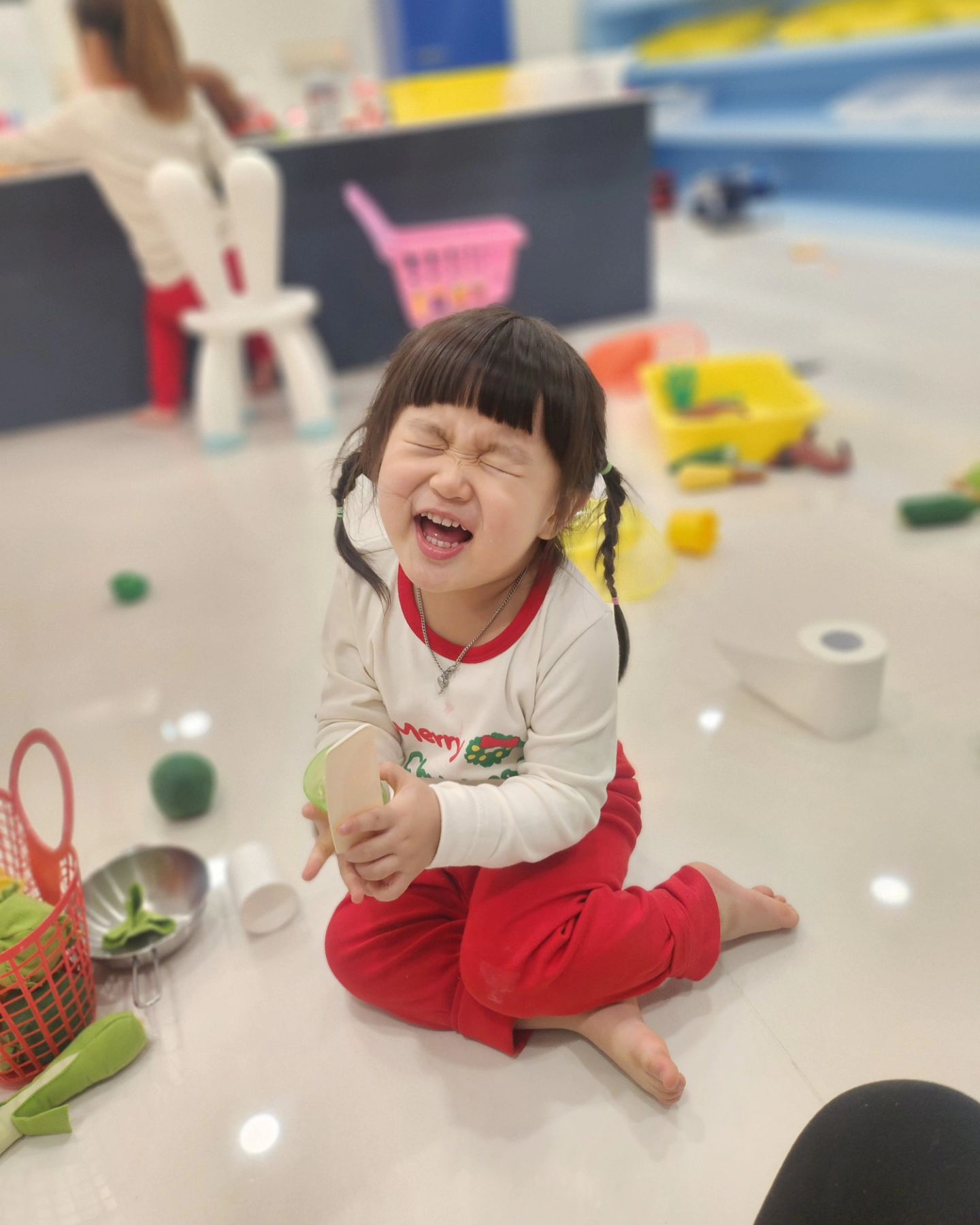 #👶 
-
1층, 2층 오르락 내리락이 버거웠지만...
도우미쌤 두분이 워낙에 발이빠르셔서, 매우 만족했다는 ㅋㅋㅋㅋㅋㅋ

-
#이모이모이모이모나랑놀아요
#이모홀릭덕분에편안했던1박2일
#밀린피드기록중 
#우리집보물님💕