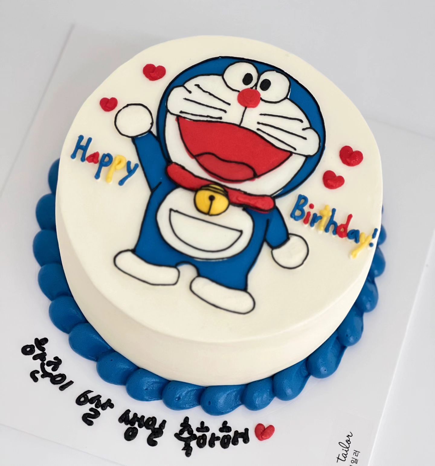 어린이집 생파날
신나서 등원한 둘ㅋㅋ
첫째의 요청사항은 몇달전부터 #도라에몽케이크
넘 이쁘게 나와서 대만족♡

#디저트테일러장지동 #어린이집생일파티 #캐릭터케이크 #어린이집답례품 #6살생일 #HBD
