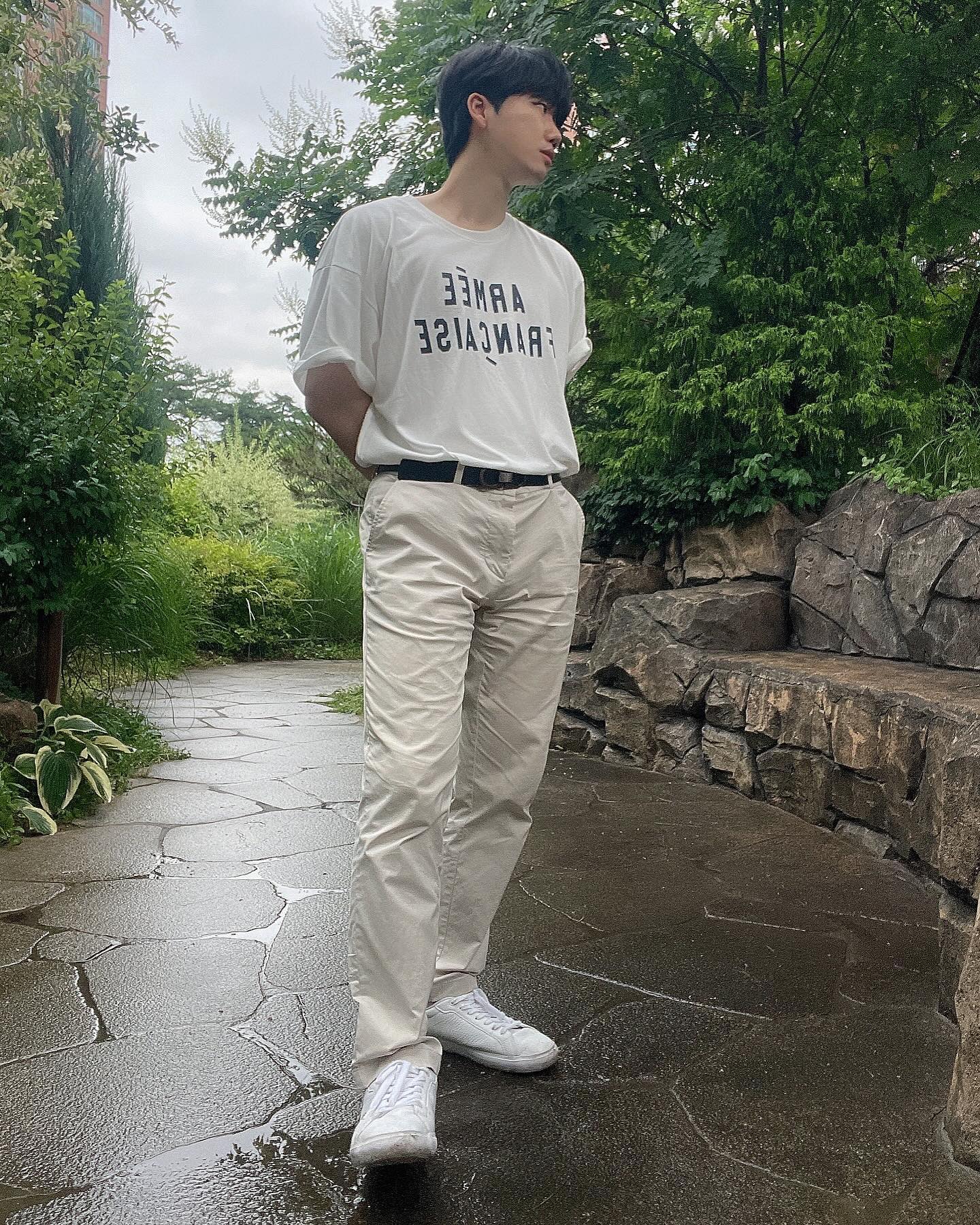 #협찬

덥고 습한 요즘 날엔, 카네이테이 반팔 티셔츠가 필수🥰

깔끔한 레터링과 부드러운 면단이 장점이라구요🙂

#카네이테이 #kaneitei #반팔 #반팔추천 #티셔츠 #티셔츠추천