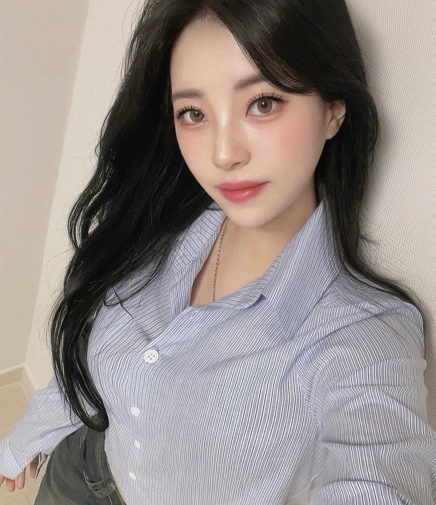 나 손꼽아 기다렸어 피부과 가는 날..🐰
.
.
.
#라미체피부과#송파피부과#이중턱주사#drlamiche#연예인피부과#리프팅패치