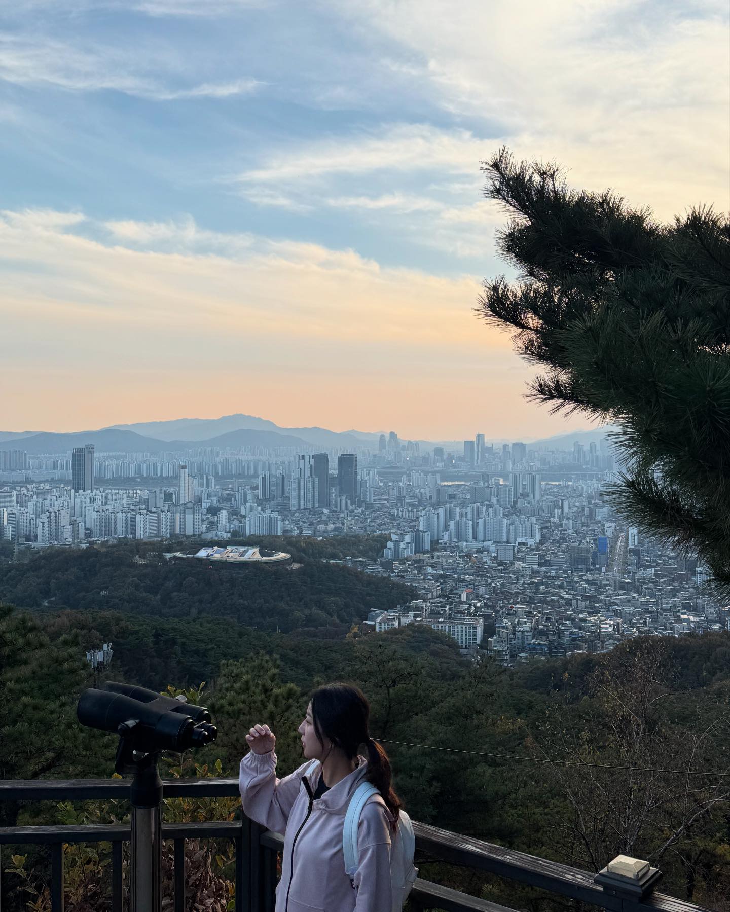 ꔛ30살 전에 1억 모으기ꔛ 항상 마음 속에 가지고 있던 목표였는데, 퇴직금으로 생각보다 더 빠르게 목표에 달성할 수 있었다◡̈ 
누구에는 작은 금액이고, 누구에겐 매우 큰 금액이지만
나에겐 매우 상징적인 금액이었던 거 같다ᵒ̴̶̷̥́ ·̫ ᵒ̴̶̷̣̥̀ 
남들보다 빨리 취업하고 아끼고 모았던 세월들을 후회하지 않지만, 앞으로는 좀 더 여유있고 편안하게 살아야지❣️🫶