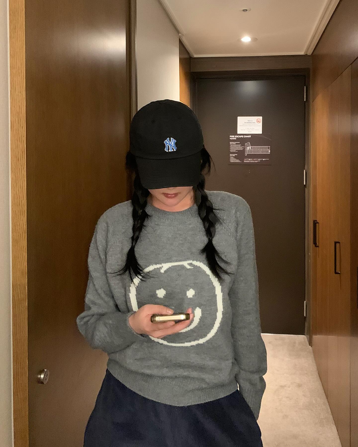 이거 입으면 입꼬리가 올라가요😀