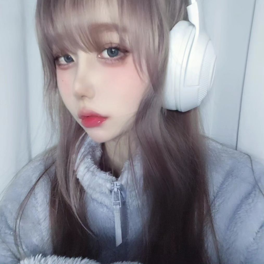 🩷 해삐뉴이어 ( ᐛ )و 입니다 
2024년엔 게으르지 않아야 해요 제발.. ٩(；﹏；)