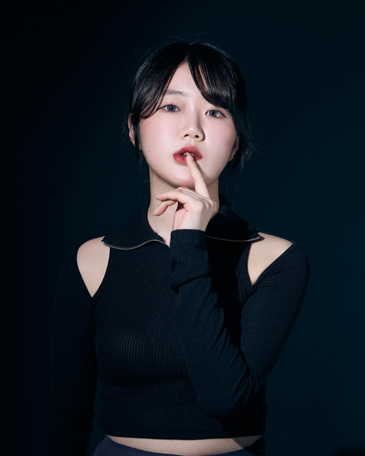진짜 하나같이 다 너무 잘나와서 버릴게 없다..
사진이 너무 많아서 다는 못올리는게 흠..🥲
너무 잘찍어주셔서 감사함당!
.
.
📸: post_nerdy 
#프로필 #프로필사진 #프로필촬영 #모델 #일반인모델 #사진 #사진촬영 #profile #profilephoto #model #photo