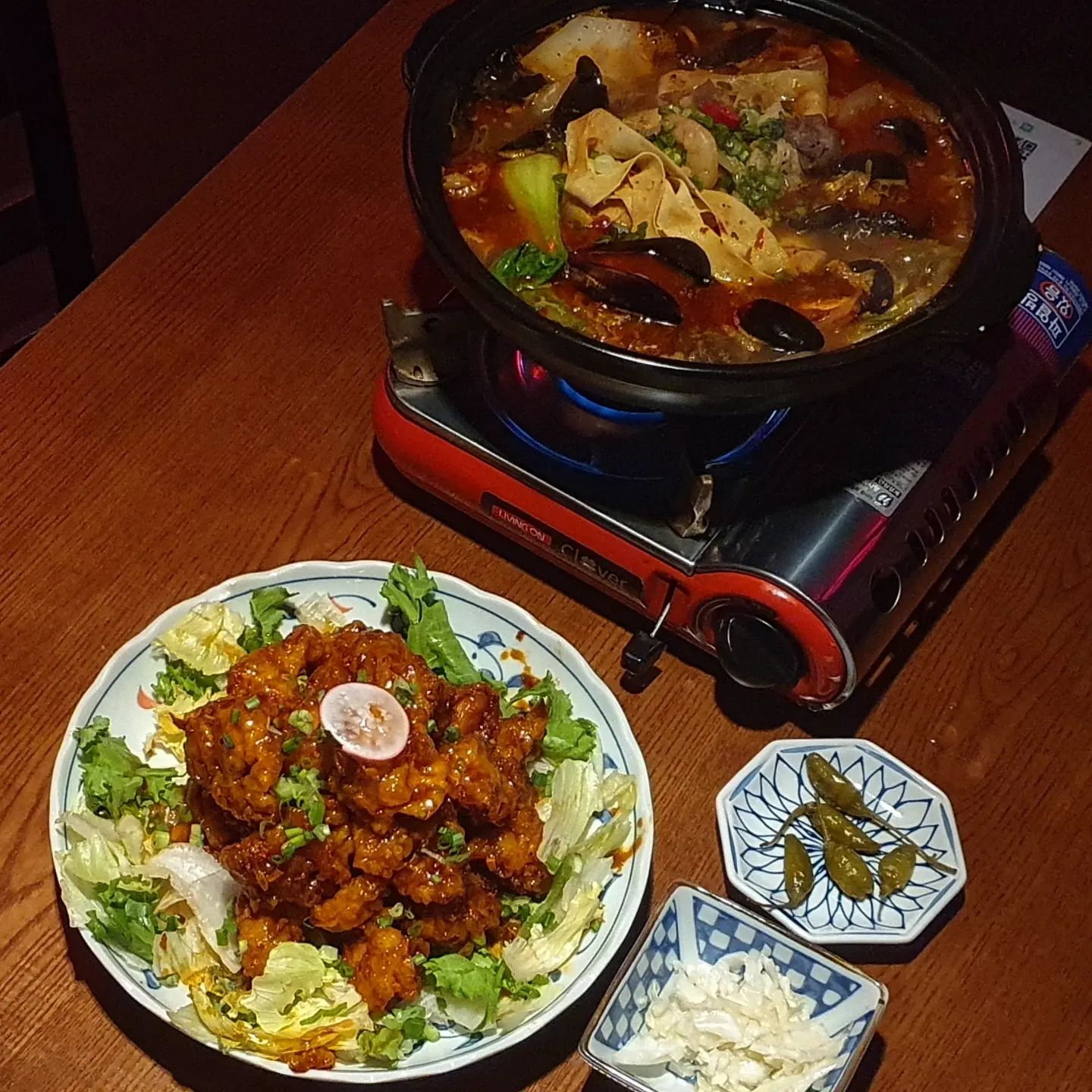 힙한 홍콩갬성에 안주 맛집 '라운지목화 구디점'

비주얼 장난아닌 깐풍기는 매콤달콤 맥주랑 딱이었고
바삭한 튀김옷까지 술안주로 찰떡이에요!

얼얼한 마라맛가득한 찐 마라탕은  완전밥도둑😄

오늘은 배불러서 못먹었지만 담엔 사리추가 꼭하게써요~~~!!

📍매일 17시-2시
📍구로동 1124-83

#구디술집 #구디맛딥#깐풍기맛집 #먹스타팔로우 #먹스타그램🍴 #먹스타맞팔 #먹스타그램촥촥 #구로술집