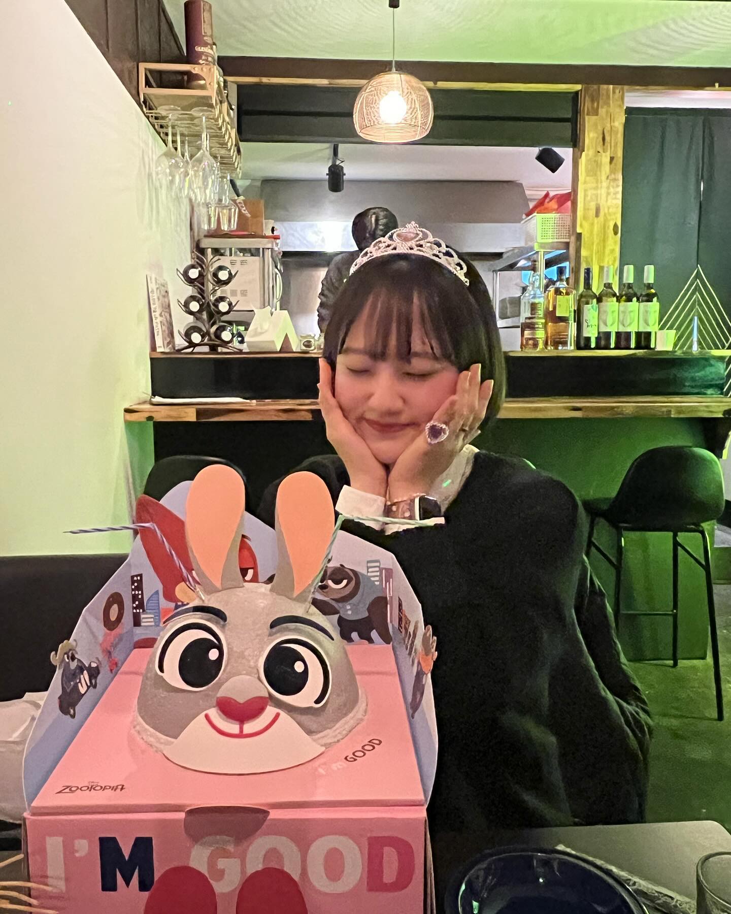 🎉우당탕탕 생일 파티 (1/3) 🎁
시작은 공주 놀이로,,,!
3번째 얼빡샷 주의❗️❗️
함께해준 0_ja_415 샤릉휑❤

#誕生日パーティー #始まり #お姫様