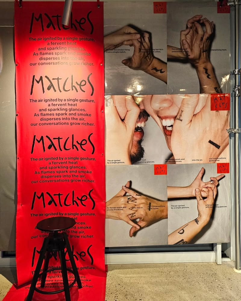 matches.seongsu

성시경의 먹을텐데를 보고 방문했던 매치스성수
프렌치 요리 전문가 이승준 셰프의 와인바로 유명한데
미국에서 일하는 지인이 가고 싶었던 곳이라고 해서
한국 들어 온 김에 소수 3인팟으로 방문해보았음🍷

그 날 준비된 와인리스트를 시음 후
입맛에 맞는 와인을 골라 마실 수 있어 NICE~🌸

밀키크런치 크로켓 3pcs 8,800원
캠프파이어 양파 수프 15,800원
본메로 육회 타르타르와 감자튀김 25,000원
버닝 홍가리비 그라티네 23,000원
파리로간 제주 흙돼지뼈찜 28,000원
🍷Four Hawk Day 72,000원
🍷Negroamaro Salento 85,000원

매치스성수
📍주소 : 서울 성동구 뚝섬로13길 36(성수동2가 271-12) 7층
📍영업시간 : 화-일 16:00-24:00 / 월요일 휴무
📍전화번호 : 02-6956-8662
📍예약 : 네이버, 캐치테이블
📍주차 : 건물 1층, 발렛비 5천원