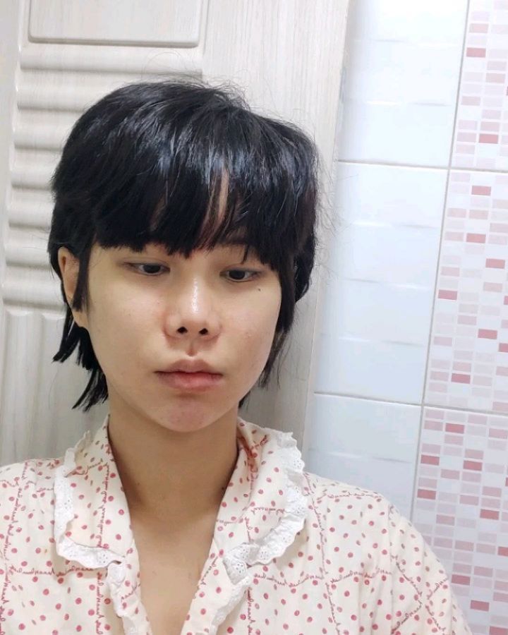 민감성피부를 위한 딥 클렌징 오일로 블랙헤드를 제거해주네요:) 아껴써야겠어요,😁

#제품제공 #클레어스 #젠틀블랙딥클렌징오일 #클렌징 #클렌징오일 #블랙헤드 #클렌징추천 #블랙헤드제거 #저자극클렌징 #딥클렌징 #올리브영추천템 #loveklairs