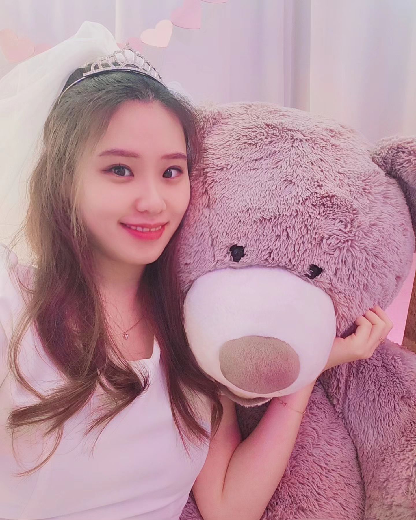 .
행복했던 생일파티💕
아직도 여운이 남아있는😊
한장한장 사진풀기
시간 가는줄 몰랐던 공주놀이👸
.
.
.
.
.
.
.
.
.
.
.
.
.
#해피버스데이 #생일파티 #공주놀이 #즐거움 #행복 #사진 #야금야금 #한장씩 #천천히 #올리기 #사진찍는거 #너무좋아 #생일선물 #고마워 #맘에쏙 #취항저격