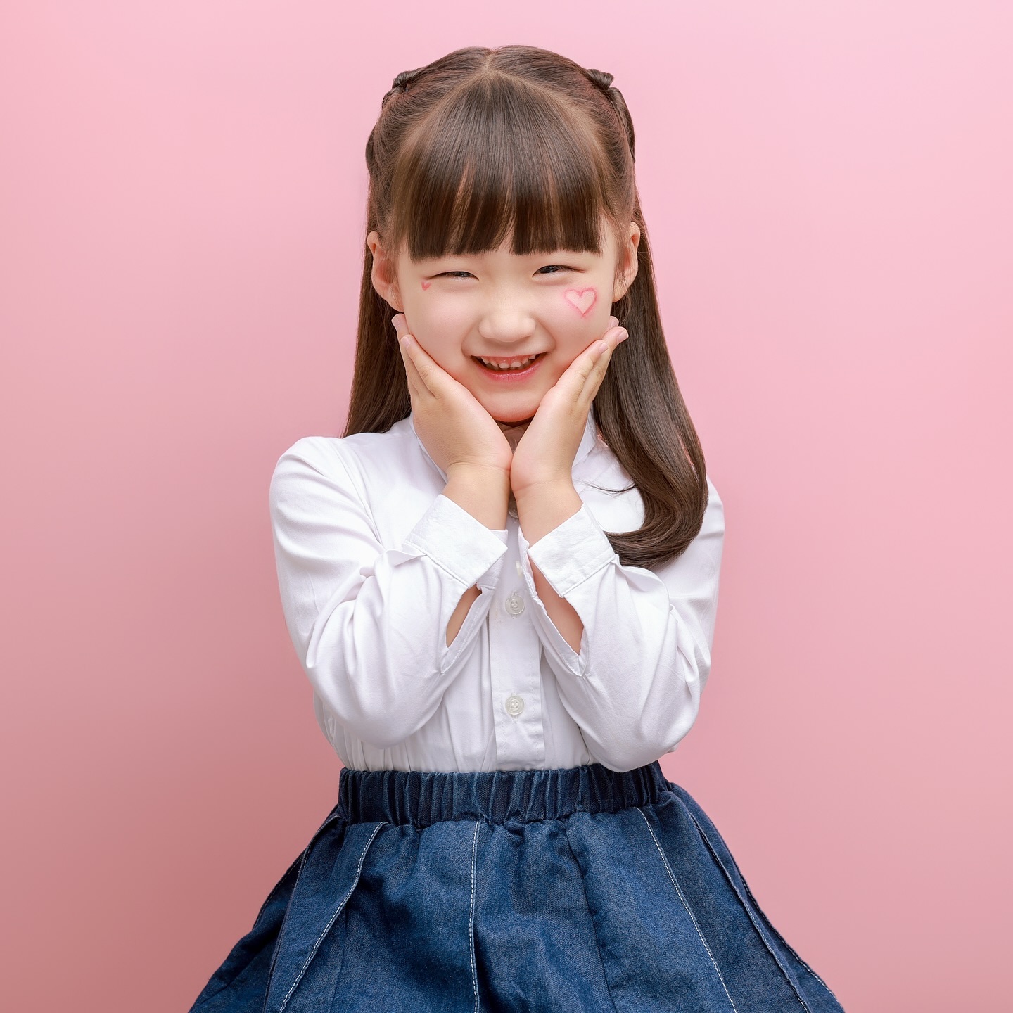 #너를봄사진관 #컬러프로필

두번째 방문한 너를봄 ✨

도하율 이쁘게 담아주셔서 감사합니다 💗
iseeustudio 

#내사랑 #기요미 #사랑해
#여아모델 #아역배우 #키즈모델 #피팅모델 #일상 #데일리 #kids #girl #촬영기록 #캐스팅