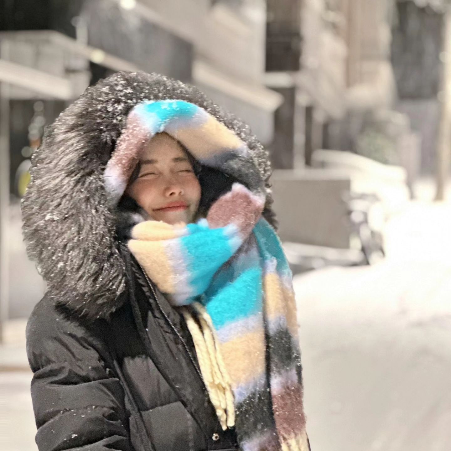새벽에 포슬포슬한 눈이 이렇게 많이 내리면 너무 설레잖아 ❄️