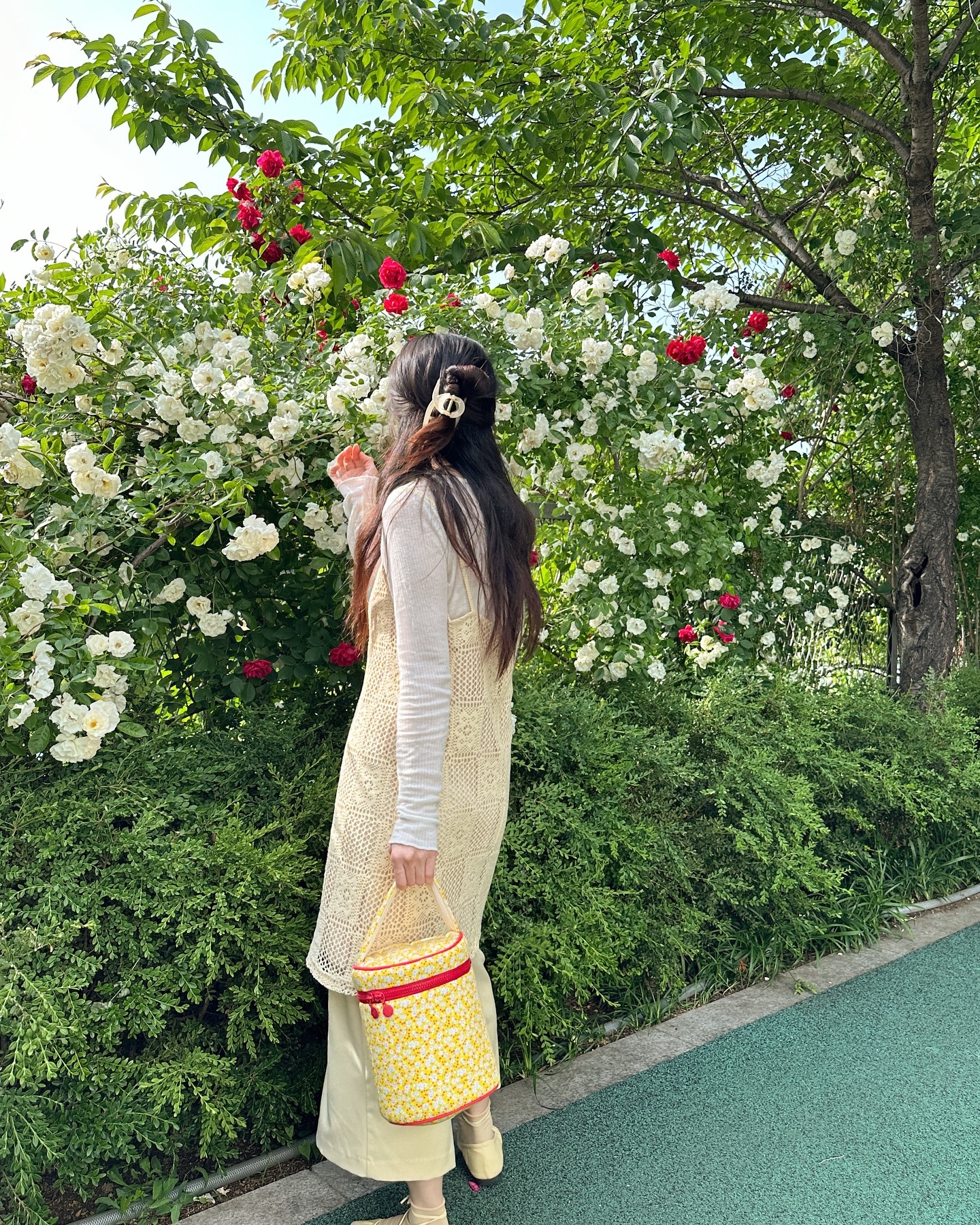 잠깐의 외출이지만, 너무 소중해 🌹💛