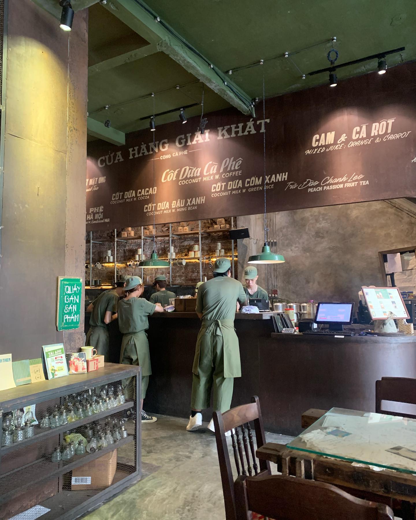 베트남여행🇻🇳Part.5 Cong Ca Phe

#베트남 #다낭 #카페 #콩카페 #congcaphe #bubletea #latte #행복잡채 #여행 #좋아요