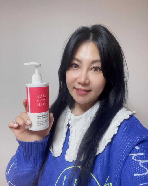 안녕하신가영🙋🏻‍♀️ on Instagram: "#협찬 #제품제공광고 . . 달달한 쟈스민향과 머스크향기가 너무 좋은 샴푸 하나 추천해 드려요!! pH 5.0 약산성샴푸로 미세하고 풍