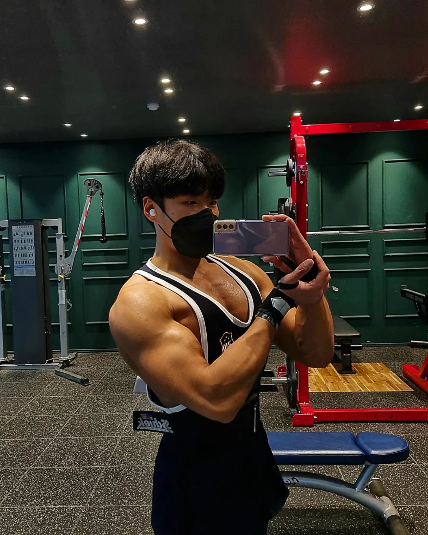#오운완 #동네헬스장신천동점 
후다닥 안산 다녀와서 부랴부랴 운동하기 성공🔥
트쌤이 프로틴 주셔서 냠냠 득근💪
.
.
.
#운동일지 #운동기록 #운동소통 #운동하는남자 #운동하는여자 #운동스타그램 #헬스 #헬스타그램 #헬린이 #바디체크 #눈바디 #일상 #좋아요 #좋아요그램 #좋아요반사 #좋아요테러 #좋반 #좋반테러 #선팔 #선팔맞팔 #맞팔 #맞팔환영 #맞팔해요 #셀피 #셀스타 #사진 #사진스타그램