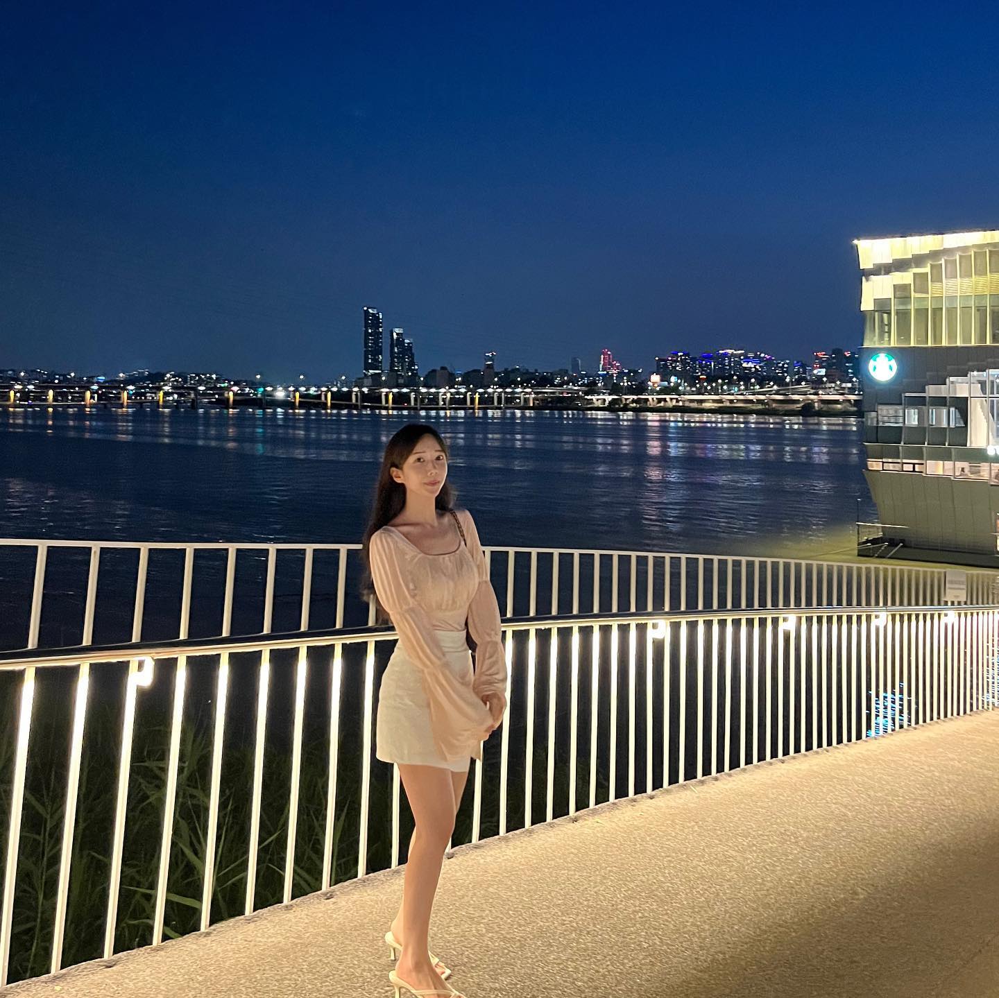 헐 나 한강 처음이네🫢