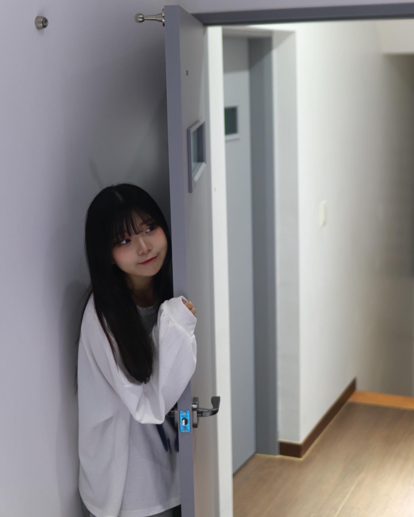 여기서 이캐 놀래켜야지..? 하다 걸린 짤이랄까?

.
.
.
#경주 #daily #여행 #포항 #가을 #가을코디 #가을여행 #좋반 #오션뷰 #시티뷰 #겨울 #독채펜션 #독채3층펜션 #펜션추천 #셀피 #스냅샷 #경주가을 #셀카 #follow4follow #ootd #경주여행코스 #가을패션 #맞팔  #스냅 #스냅촬영 #스냅사진 #좋테 #좋튀 #초보스냅 #스냅모델