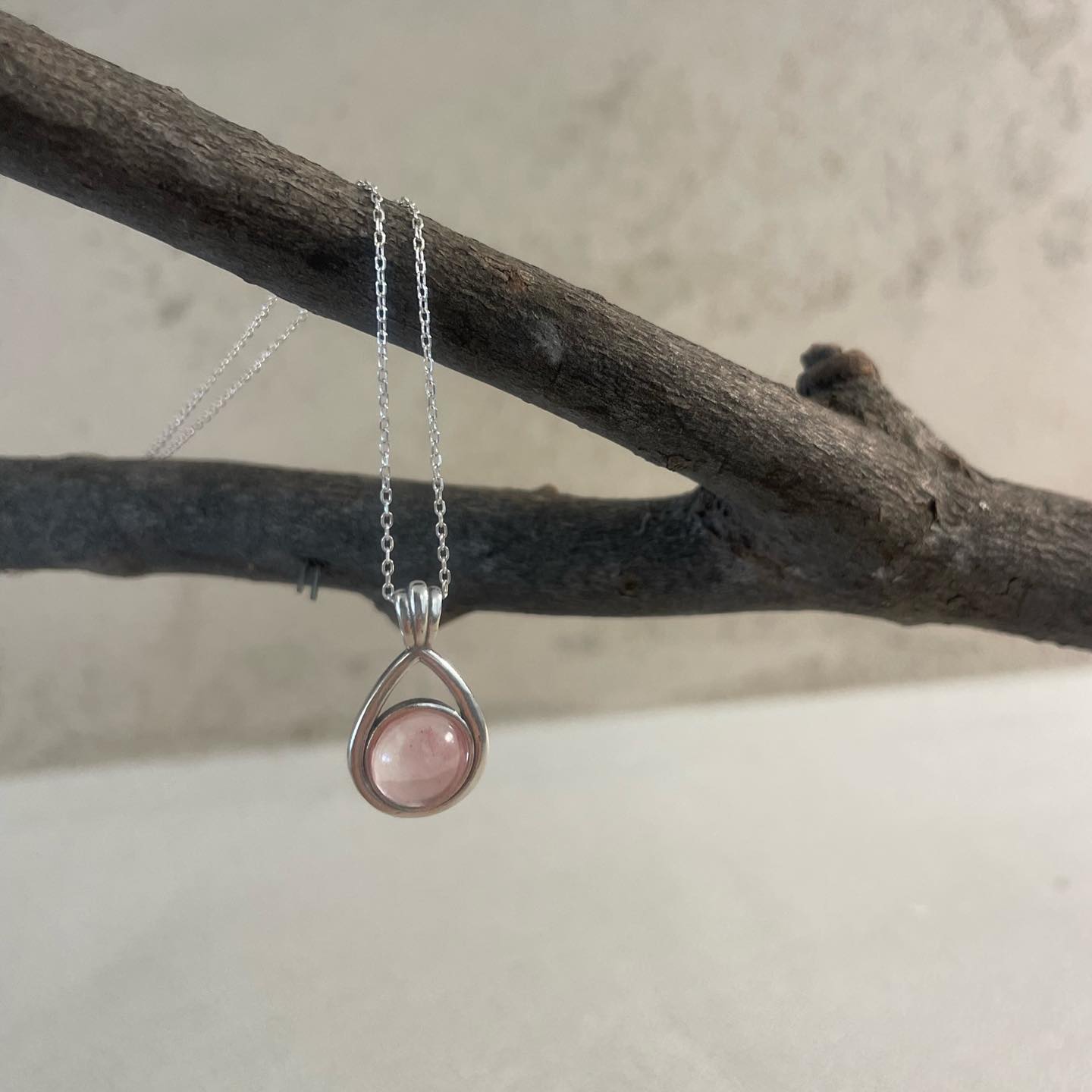 봄비가 내리고있어요🌸

[𝑹𝒂𝒊𝒏𝒅𝒓𝒐𝒑]
✔️Crystal Coral
✔️Crystal Light Pink
