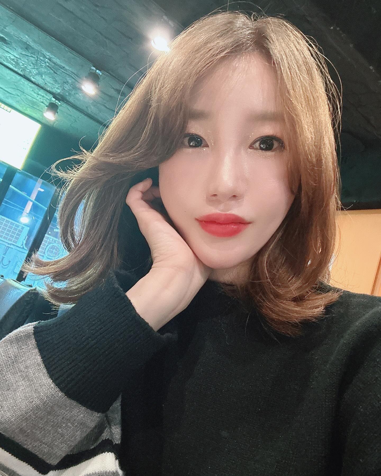 유라요정은 단발하면 대따 대따 귀여워져서 안되…
..내년에는 그만 귀여워지고싶다ㅏㅏㅏ😉🙃😊🧚
그나저나 서울만 가면…취해ㅐㅐ우리 사진..보신분 아놔ㅏㅏ🤦‍♀️