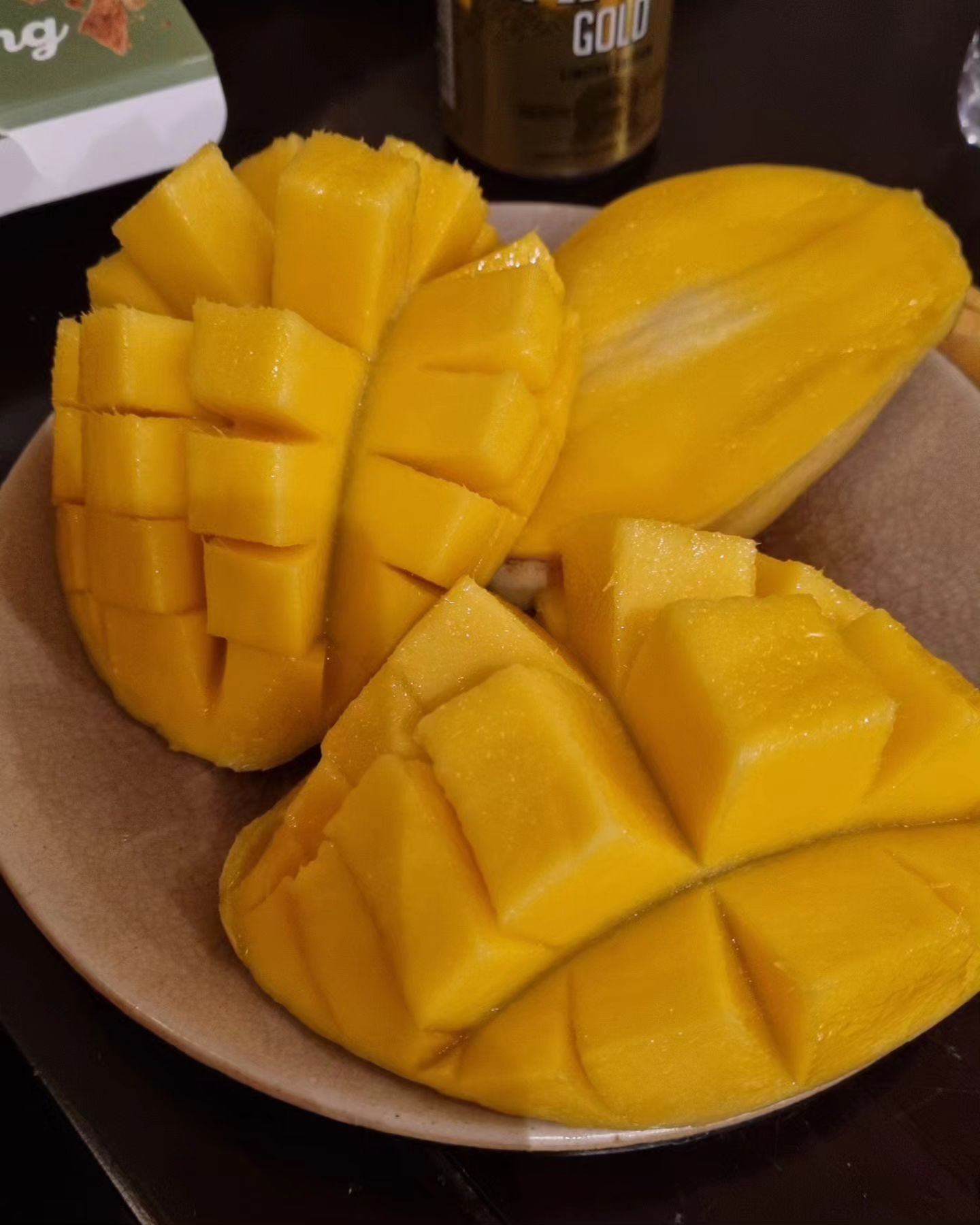 #나트랑_Food 
망고 망고쉐이크 용과 보드카하노이 
하나같이 맛있다구,,