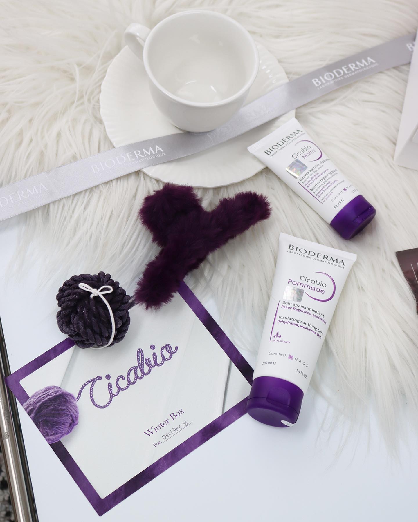 #단순선물 바이오더마에서 보내주신 Winter box 🎁☃️💗 덕분에 올겨울 든든합니당😌
⠀
bioderma_kr
#바이오더마 #시카비오포마드 #시카비오크림 #시카비오핸드밤 #핸드밤 #핸드크림 #핸드크림추천 #겨울크림 #크림추천 #스킨케어