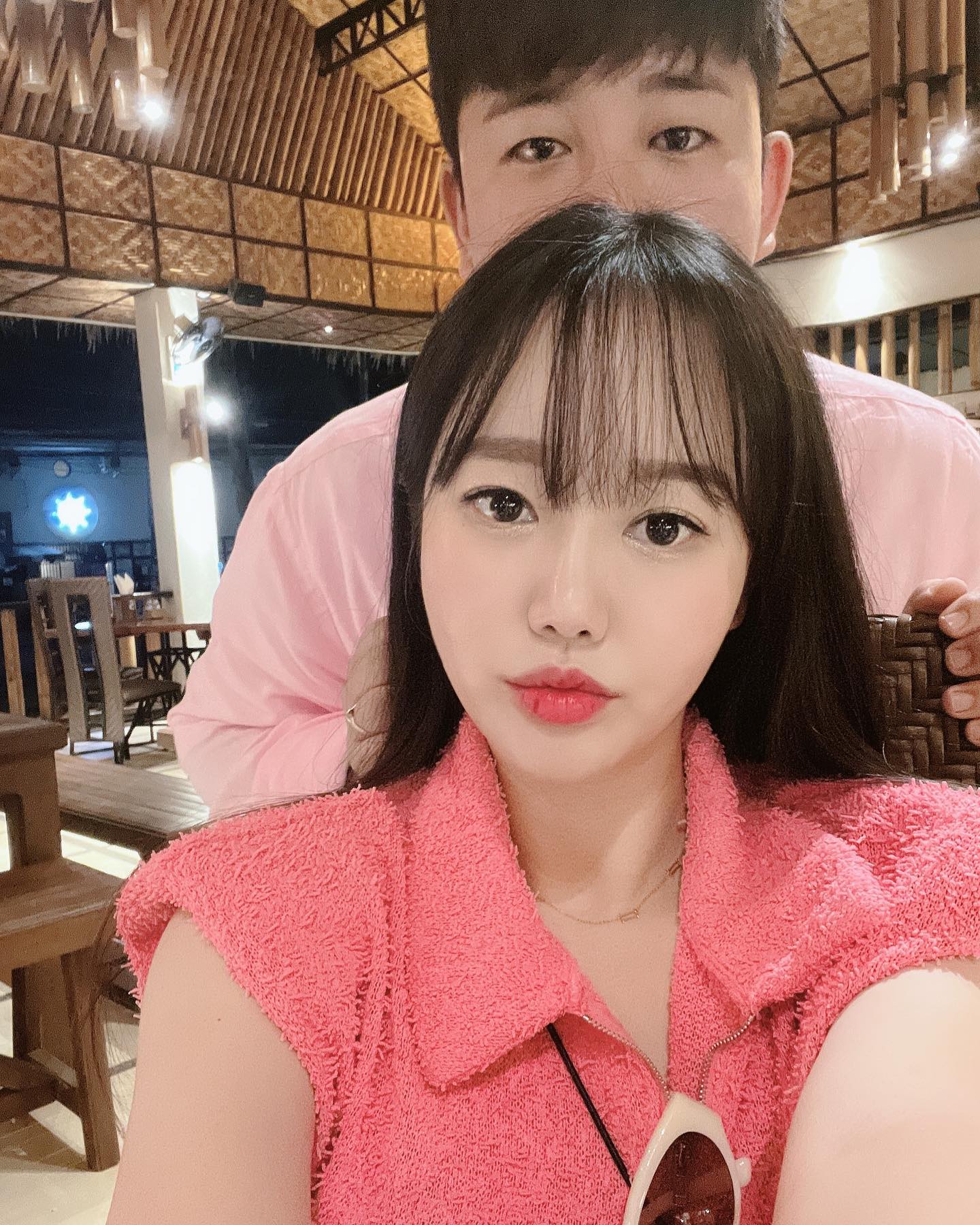 클럽에서 춤출때 누가 방구꼈는데 아직도 그 선명한 냄새에 여운이 가시지않는다. 분명 내옆에서 난거 같은데 yg__kk