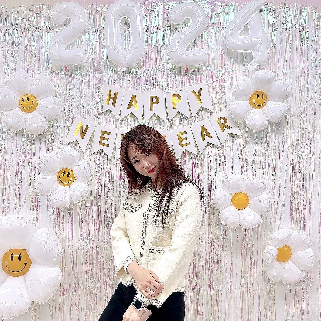 🐲🩵🐲

24년 강한 사람이 되요 우리~👏🏻
새해 복 많이 받으세요🙇🏻‍♀️

.
.

#새해 #설날 #명절 #2024 #연휴 #화이팅 #유토피안
