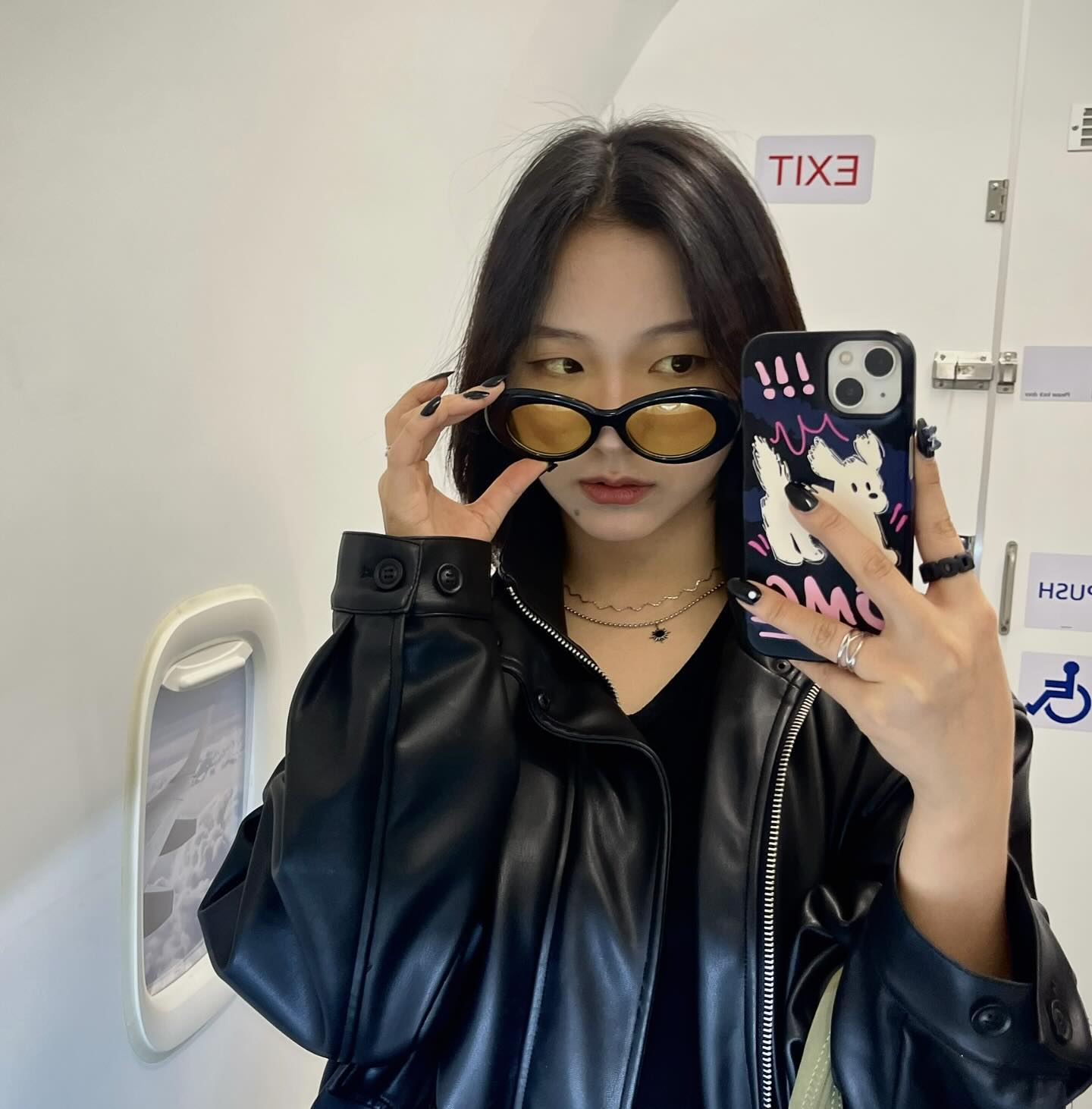 🥷✈️