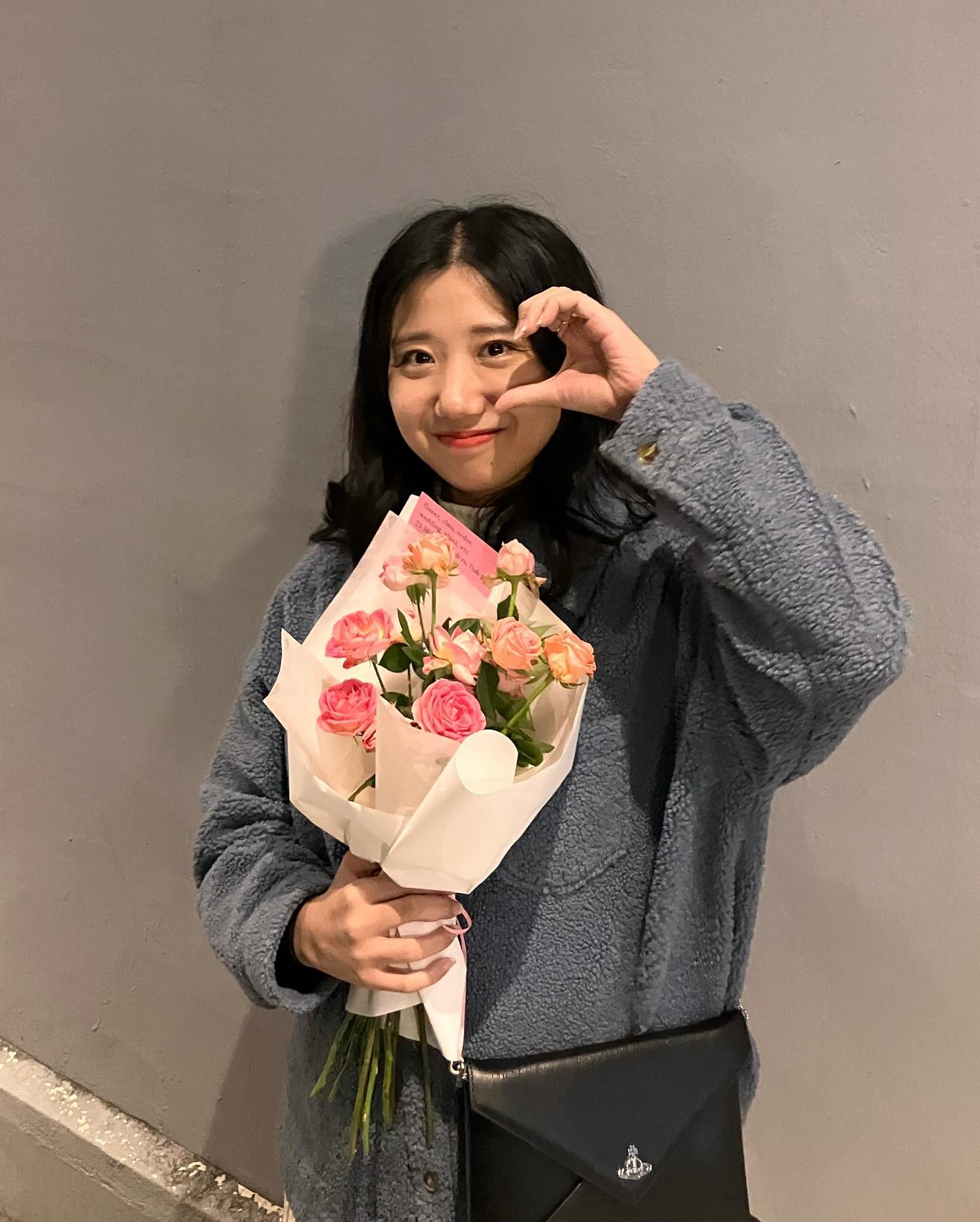 쏘 ~ 해피한 28살 생일 끄읏 🤍 #해피쿼카
.
.
.
.
.
#20241020 #일상 #daily #ootd #selfie #selca #셀카
#셀스타그램 #행복한쿼카 #쏘해피 #생일 #hbdtome🎉