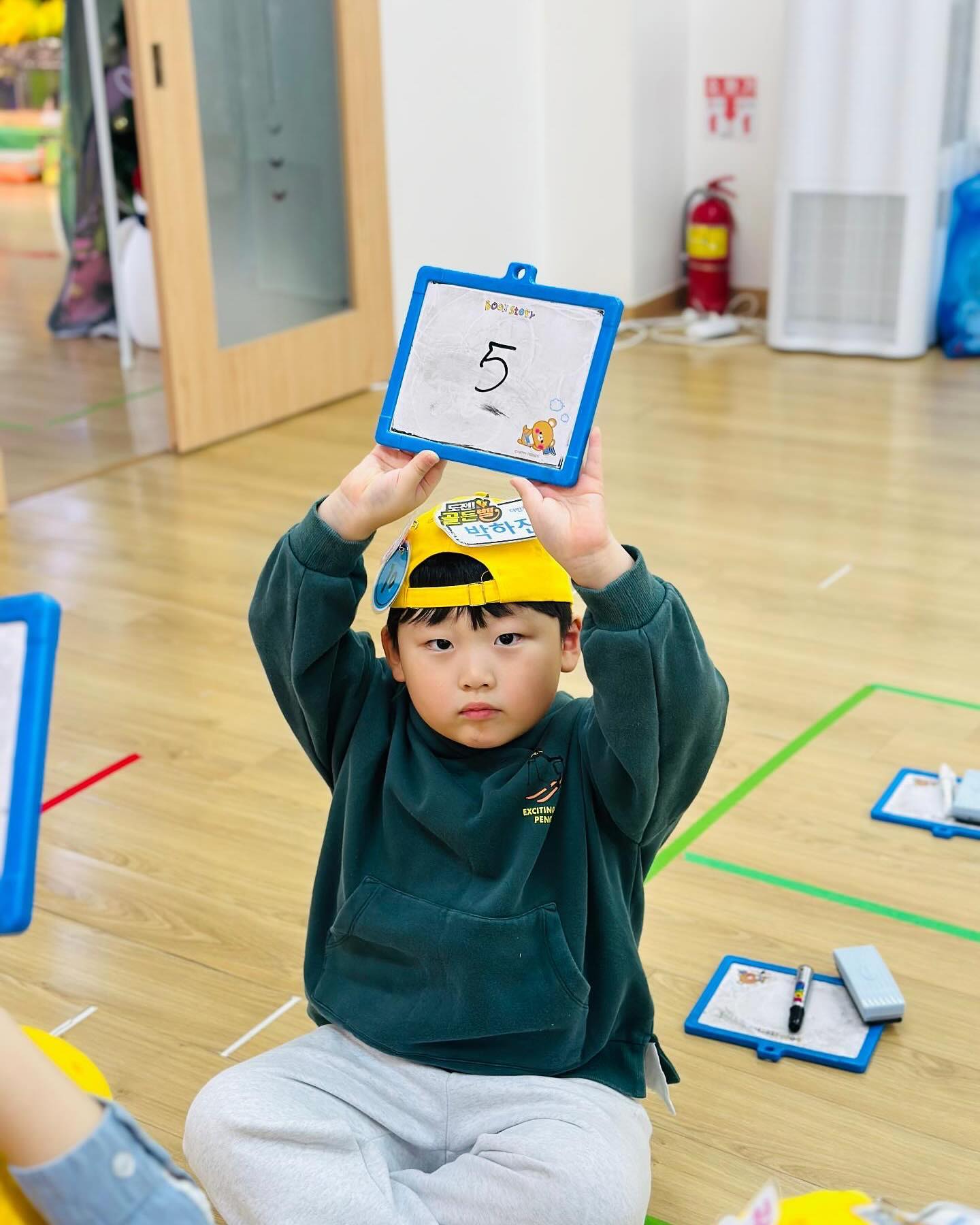 #독서골든벨🔔

귀여우니까 박제🫣💕💕
말안듣는 예쁜둥이 내사랑