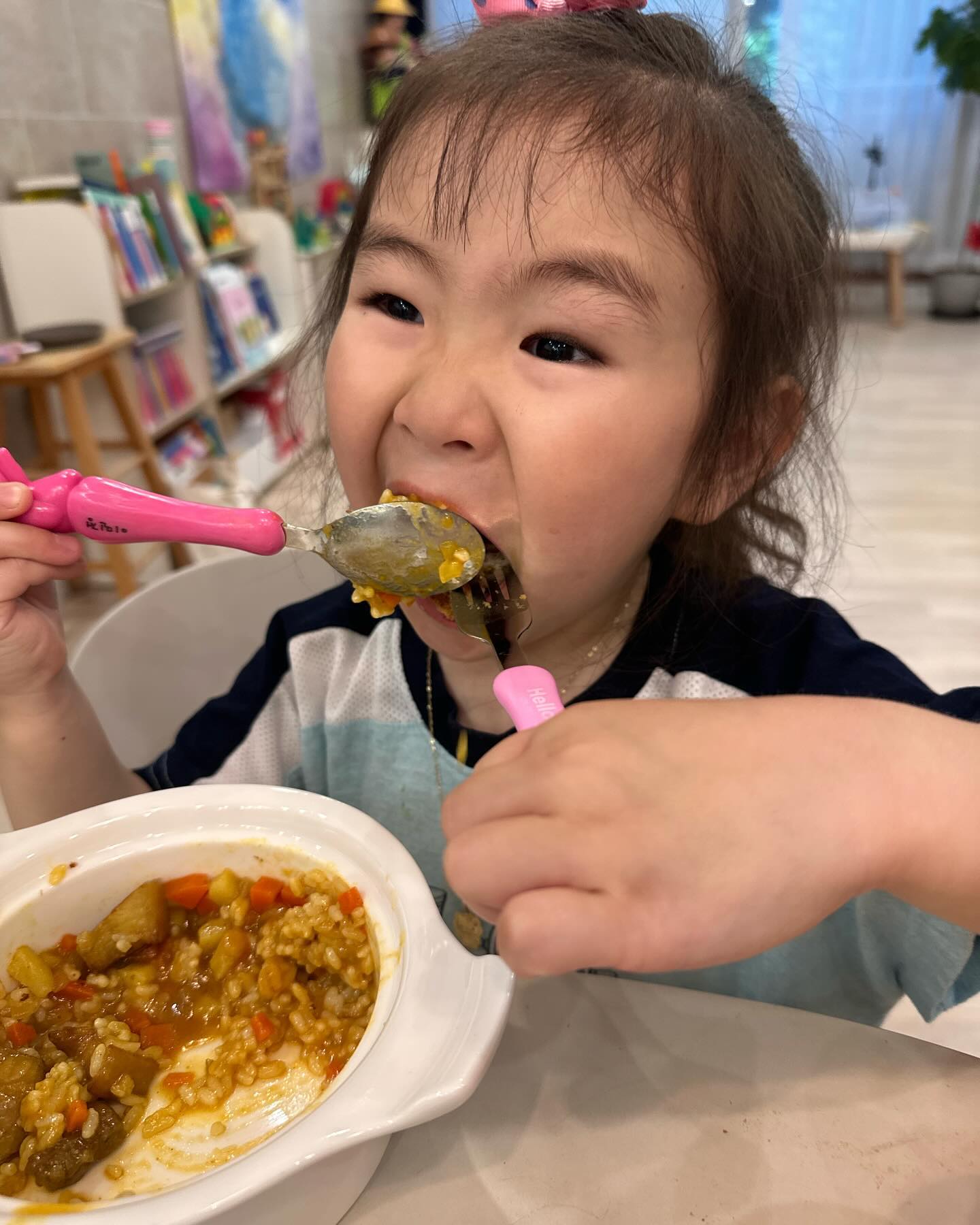 드물디 드문 딸내미 먹방 기록
#애비야 카레 또 만들어 다오
#애미는 오후간식을 또 굶겨볼게