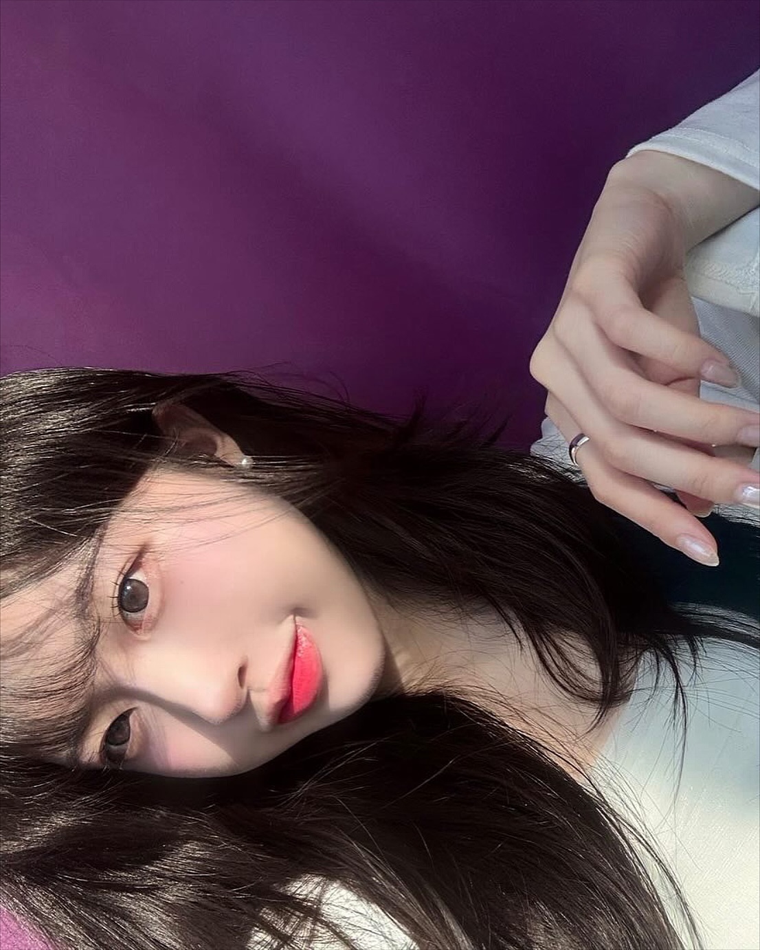 셀카 찍는 법 까먹었을 땐 냅다 목 꺾어 찍기. 메모

렌즈 - #오렌즈 커밍초코 직경 13.8
블러셔 - #손앤박 컬러밤 #피오니
립 - #페리페라 오버 블러 틴트 04 코랄랄라, #3ce 시럽 레이어링 틴트 #youthcoral