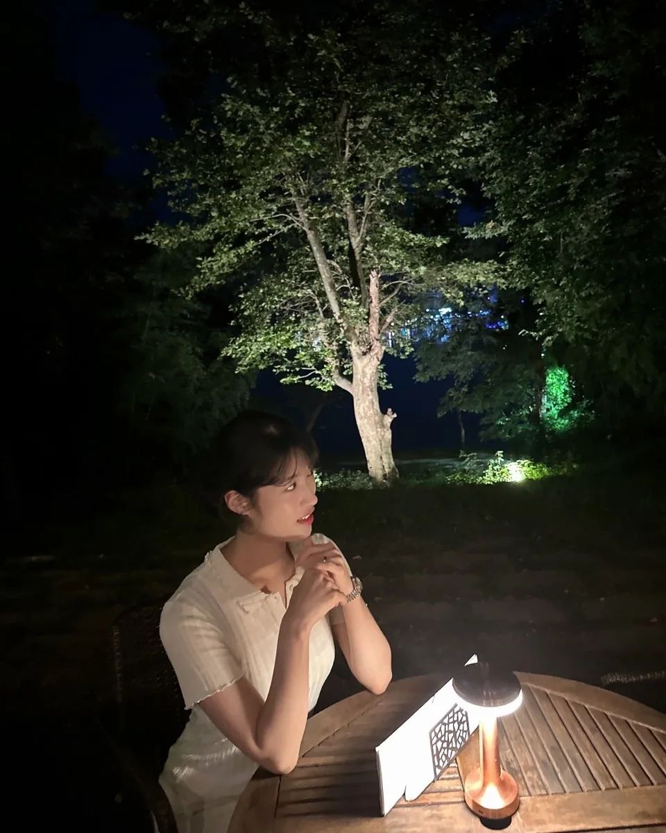 요즘같이 선선한 날씨에 
야외 레스토랑 어때요?😘

분위기로 기분 좋아지는 레스토랑♡

#군산 #은파 #은파호수공원 #은파호수 #파라디소페르두또🍝 #파라디소페르두또 #피자 #샐러드 #와인 #화이트와인 #와인한잔 #기념일 #데이트 #데이트코스 #데일리룩 #데이트룩 #원피스 #자라 #조명 #분위기 #이뻐보이는효과 #기분좋은날 #행복 #레스토랑 #군산여행 #군산가볼만한곳 #인친 #맞팔 #선팔 #좋반