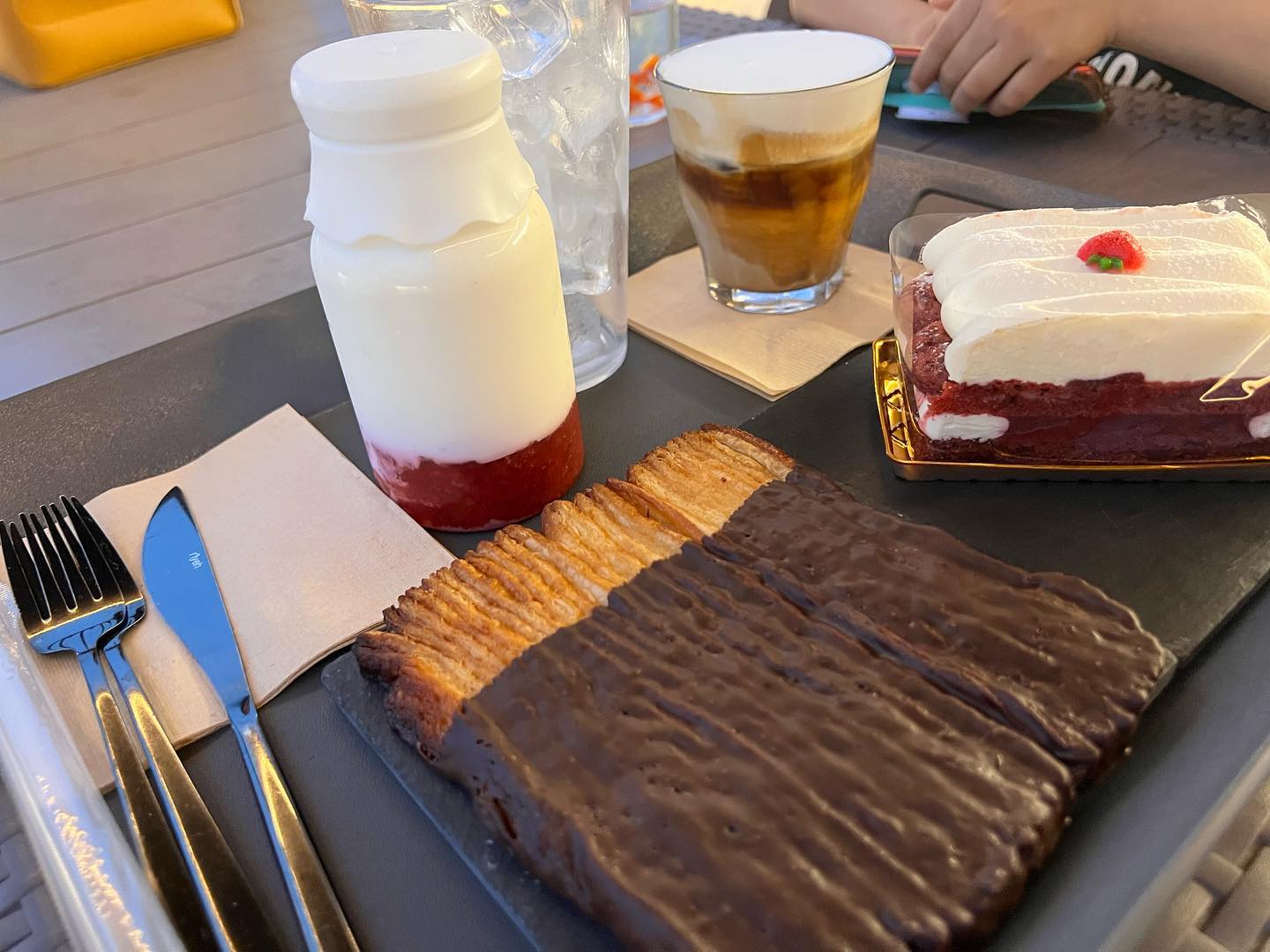 디저트 맛집🥞
뷰 맛집🌤️
데이트하기 좋은 카페👨‍👩‍👧‍👦

#루나브루카페 #루나브루 #의정부카페 #의정부루프탑 #의정부디저트카페