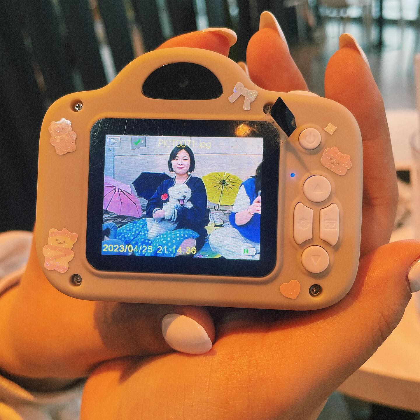못말리는 우당탕탕 비오는날 피크닉
ㅋㅋㅋㅋㅋㅋ 우리들만의 어바웃타임👀ㅋㅎㅎㅎ
전우애가 생긴날🤣,,얘근데 넘 귀욥따..순둥이와함께❤️
#한강 #한강공원 #피크닉