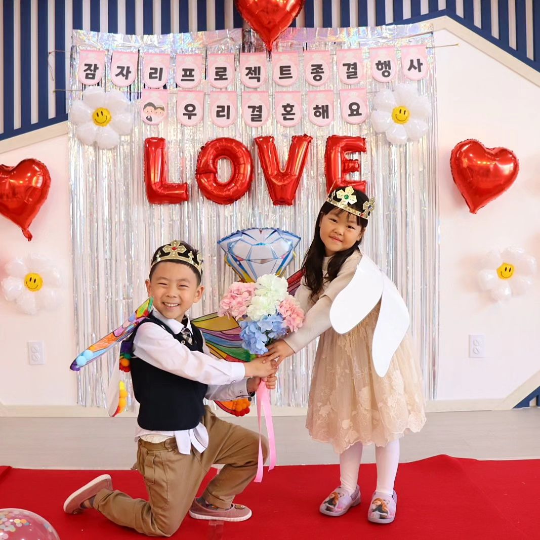 👧🏻+1952일💕 (64개월 2일)

이번주 유치원생활❤️
두명의 남자친구와 결혼식햇다고 좋아하심..ㅎㅎ..
인기녀네 여노을^^

#여노을 #육아스타그램 #애스타그램 #아기스타그램 #평택맘 #육아맘 #도치맘 #딸맘 #딸둘맘 #딸스타그램 #딸바보 #평택 #고덕 #육아 #소통 #일상 #워킹맘 #아프지말자노을아 #사랑해여노을❤