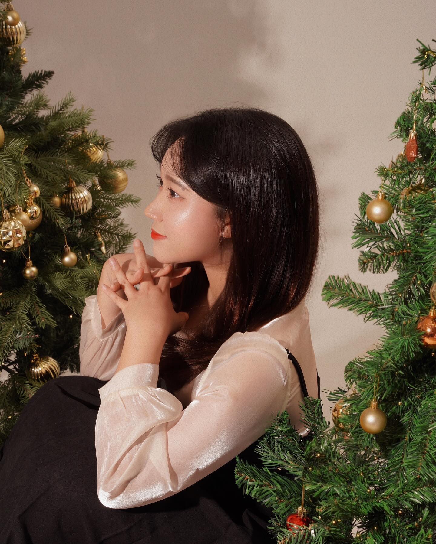 메리 크리스마스💛🎄

#프로필#크리스마스#데이트#데이트코스#좋아요테러 #좋아요반사 #팔로우 #맞팔환영 #맞팔 #선팔하면맞팔 #선팔맞팔 #좋아요테러 #좋반 #좋아요 #좋아요반사 #팔로우 #맞팔환영 #맞팔해요 #선팔하면맞팔 #선팔 #댓글반사 #follow4like #fff #followforfollowback #いいねした人 #likeforlikes #fyp #14f #f4f #141 #ootd #フォローバック #いいねした人全員ファローする #ね返し #いいね返します