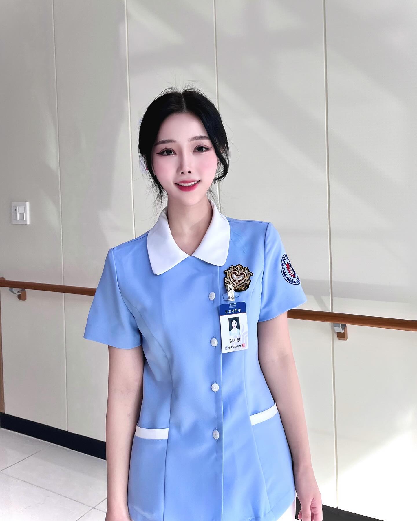 나이팅게일 선서식🕯💉

나는 일생을 의롭게 살며 전문 간호직에 최선을 다할 것을 여러분 앞에 선서합니다.
_
#나이팅게일선서식 #간호사 #간호학과 #나이팅게일 
.
.
.
#맞팔 #선팔 #좋아요 #대학교 #원광대 #원광보건대학교 #간호학생 #대학생 #시험기간 #서울핫플레이스 #서울핫플 #공부자극 #익산 #전주 #대전 #안양 #대학병원 #followforfollowback #nurse #daily #데일리패션 #패션계정맞팔 #유니폼 #첫줄 #알바 #부업
