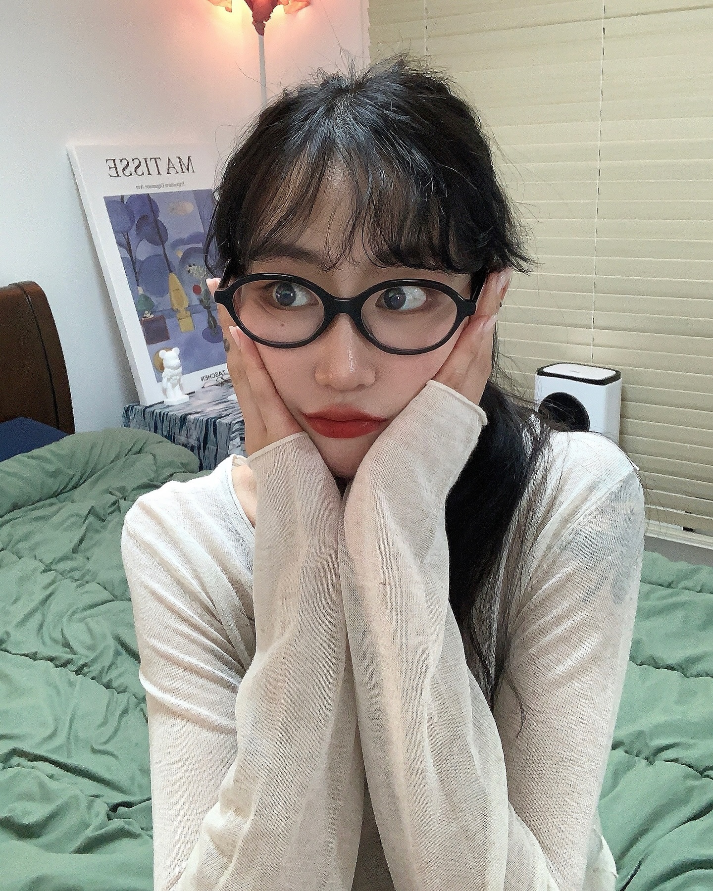 ㄱ ㅣ여운 “척” 하기 딱 좋은 안경이다 🤓✨