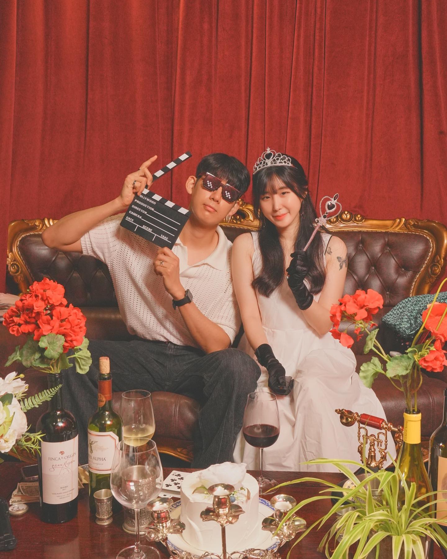 포도주사진관📷

와인마시면서 재밌게 사진찍고오기🍷
레트로 느낌 풀풀〰️
와인에 치즈플레이트 먹으면서 사진 기다리느라 시간가는줄 몰랐어요🙌

 💵 69000원
 [인화, 보정 사진 2장 + 와인 2잔 + 치즈플레이트 1 ]

📍서울특별시 관악구 신림 관천로 62, 와이엘엘 2,3,4층

#포도주사진관 #신림사진관 #신림사진맛집 #데일리룩코디 #럽스타그램 #럽스타그램💑 #ootd