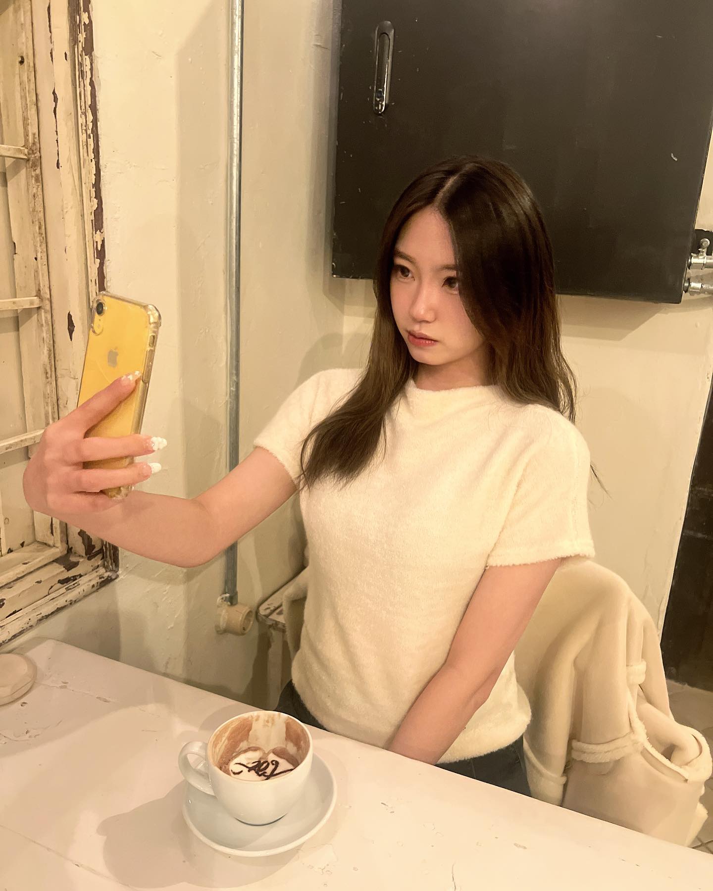 여자가되.