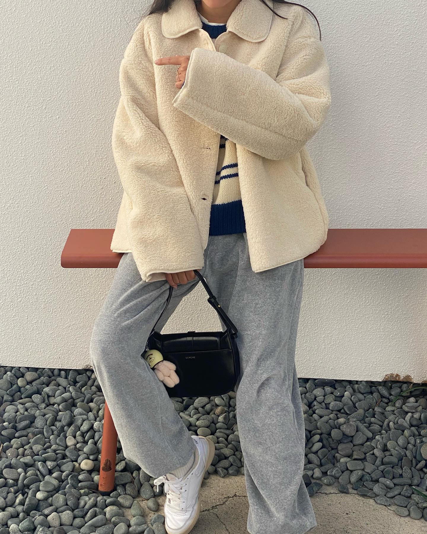 추워져서 그런지🧣
뽀글이 문의가 제일 많아서 뽀글이 사진 더 풀어용🩵🐑