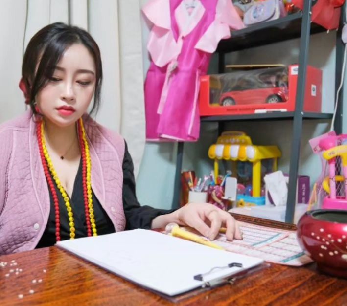 입춘대길건양다경
24년 한해에 우리네 전통과같이
1년 입춘날 입춘대길건양다경 부적을
현관문안쪽에나 입구에 붙이는 풍습이 있습니다.
집안에 드는 액운과 잡귀를 막고 복과 좋은기운을 들인다는 뜻이기도 하지요
(봄을 맞아 커다란 길운이 들고,경사스러운일이 많이 생기길비는 뜻으로 많이 하십니다)
ㆍ
ㆍ
입춘대길 부적은 날짜와시간을 딱맞춰서
붙이는게 중요하다고 해요^^!그래야
효과가 있다고 합니다~^^

24년 올해 갑진년에 입춘은
2월4일 오후5시27분 입니다~^^

우리같이 신청하시고 요이땅~!해요^^

❤️입춘부적+방생기도+금전염주+기도발원초!

1인당 15만원 
한달 초값으로 24년 갑진년이 오기전에 액운은 쫒고 새로운 좋은기운을 받고자 하시는분들 신청해주세요~~^^

방생기도는

예를들어
취직,승진,건강,사업,시험준비,병약하신분,이도저도 뭘노력해도
힘들고 고비가많고 앞뒤가 꽉막히신분들,
뭘좀해보려하면 시작은 있고 끝이 없으신분들
임신,신가물,조상가물 등등..이런분들
혹은
자손들을 위해서도 좋습니다^^

신청원하시는 분들은
☎️010 8264 0472 

이번호로 문자문의남겨주시면 되세요~
상담끝나고라도 한분한분 답 드리겠습니다

‼️‼️‼️‼️‼️31일까지만 접수받습니다!!!!‼️‼️‼️‼️‼️‼️
