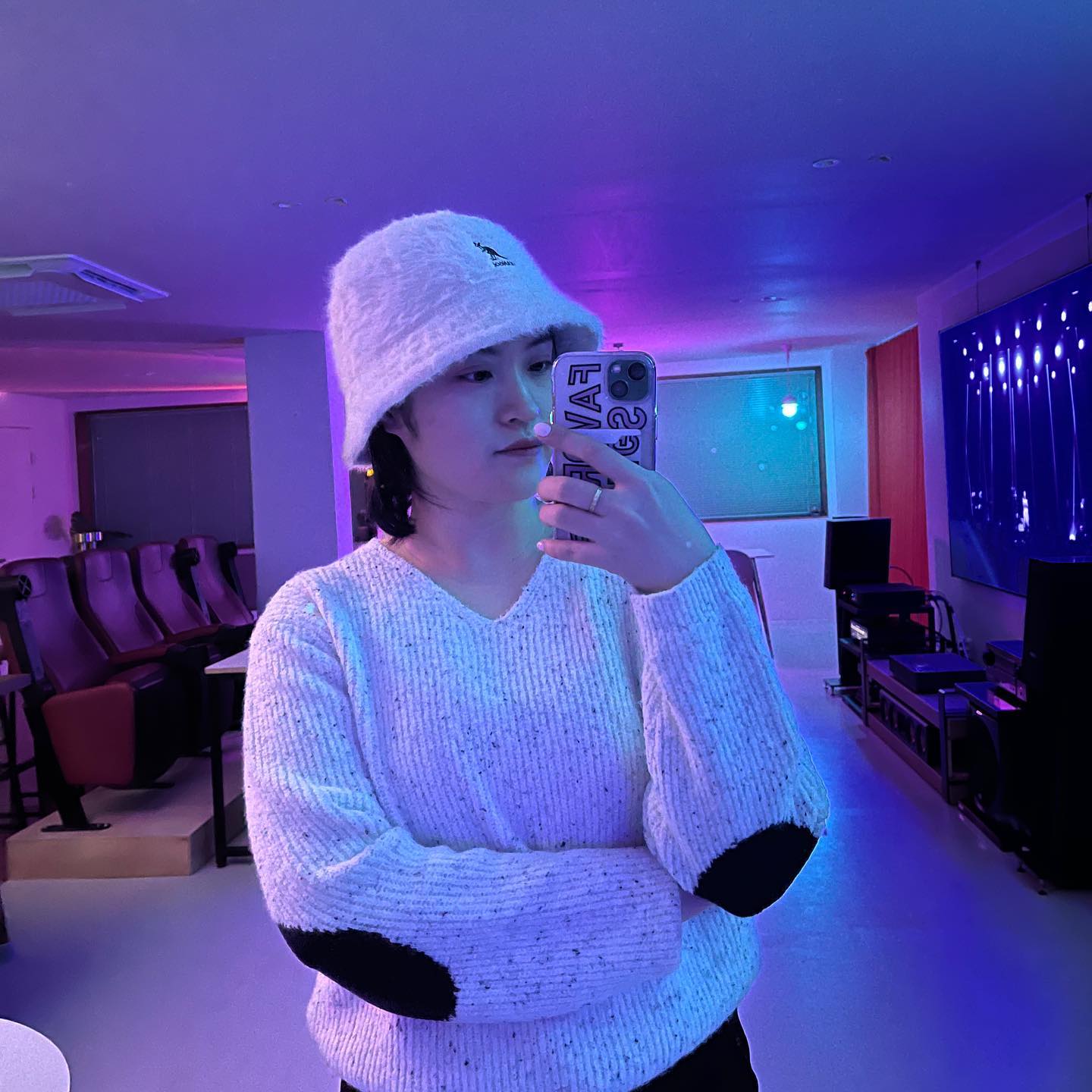 unknownlounge 너무 조타💕💕
노래만 듣는게 이렇게 재밌는거였나🤔🤭