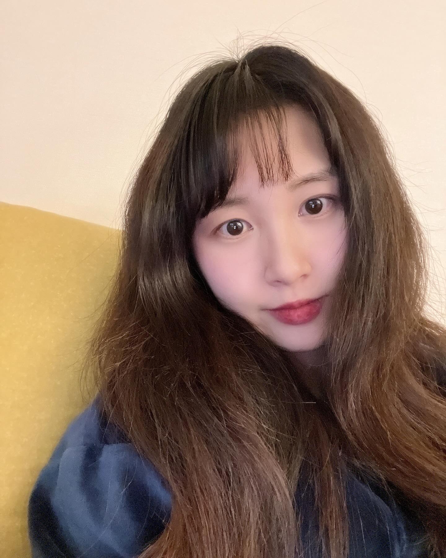 오랫만에 내 지분 🩷
수영이랑 같이 얻은 푸석한 머리카락ㅋㅋ

#아이러니 #푸석푸석 #수박이엄마 🩷