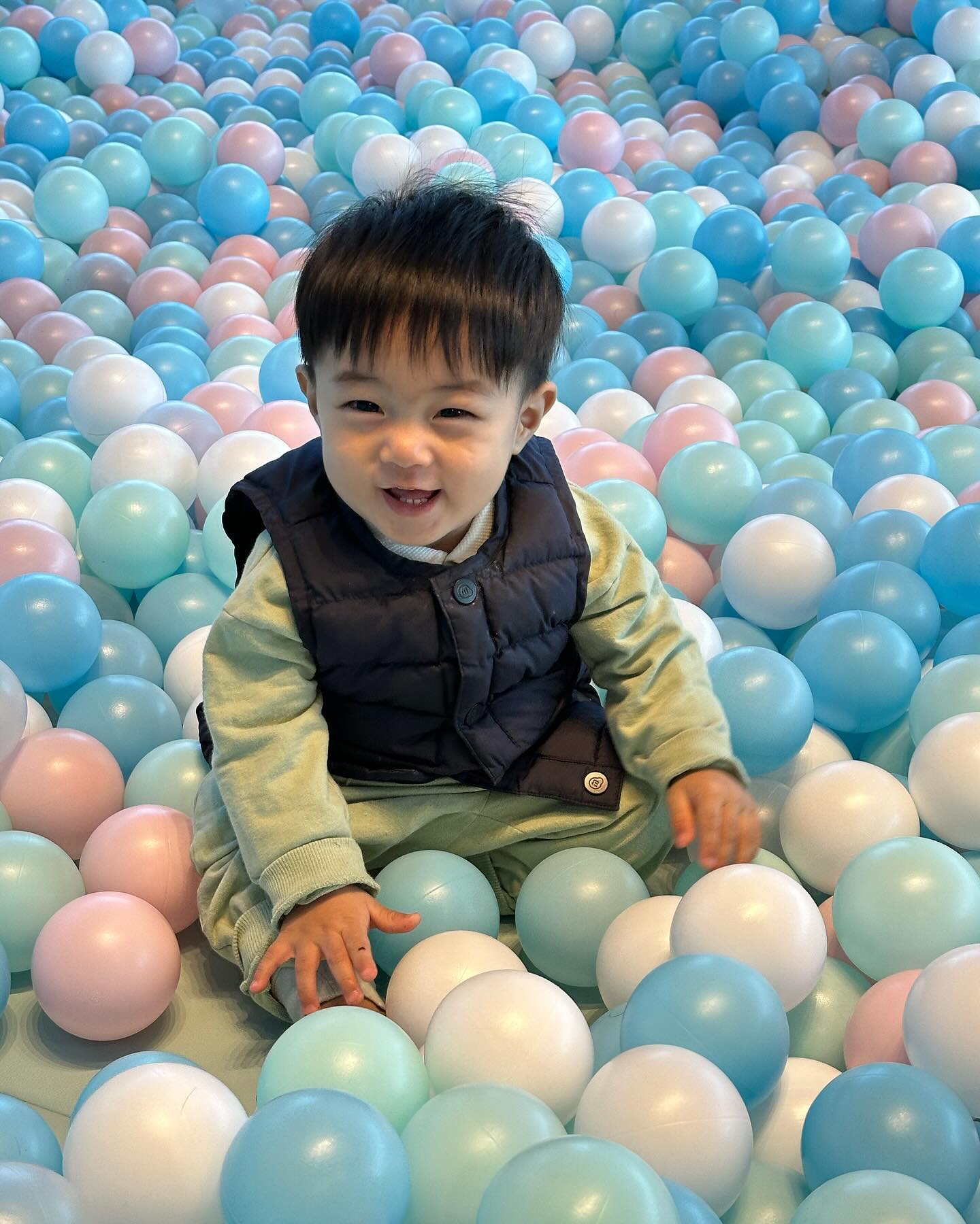 #대전근교

#서천 #씨큐리움 에 다녀왔어요🐳
놀이터를 새로 조성해놓아
아주 깨끗하고 놀기 좋았어요👍

#아기랑여행 #아들맘 #아둘맘 #형제맘